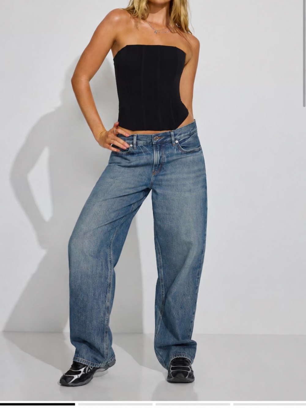 Garage Wide-Leg Jeans in Medium Blue Wash